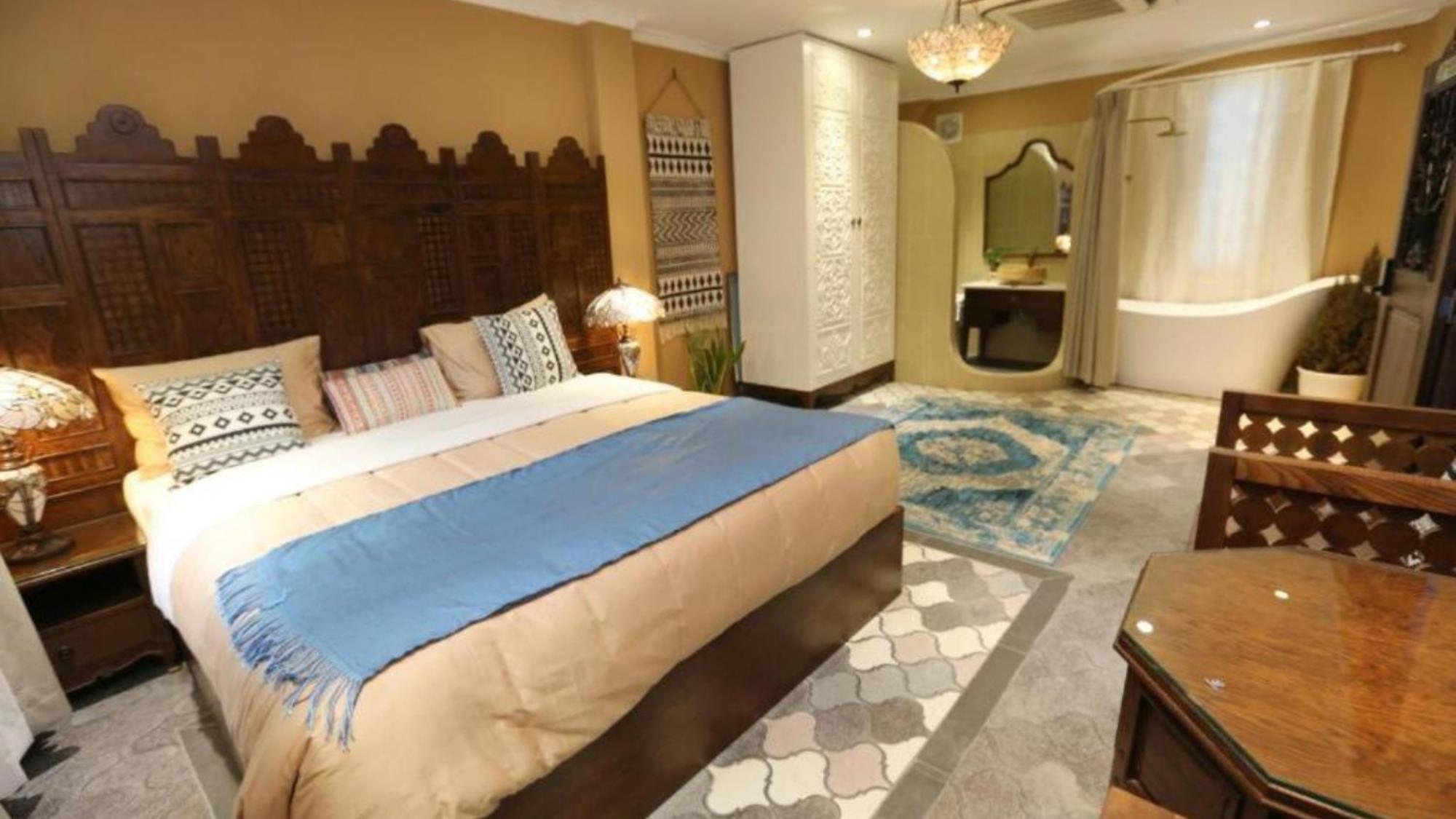 Duc Vuong Saigon - Bui Vien 3*